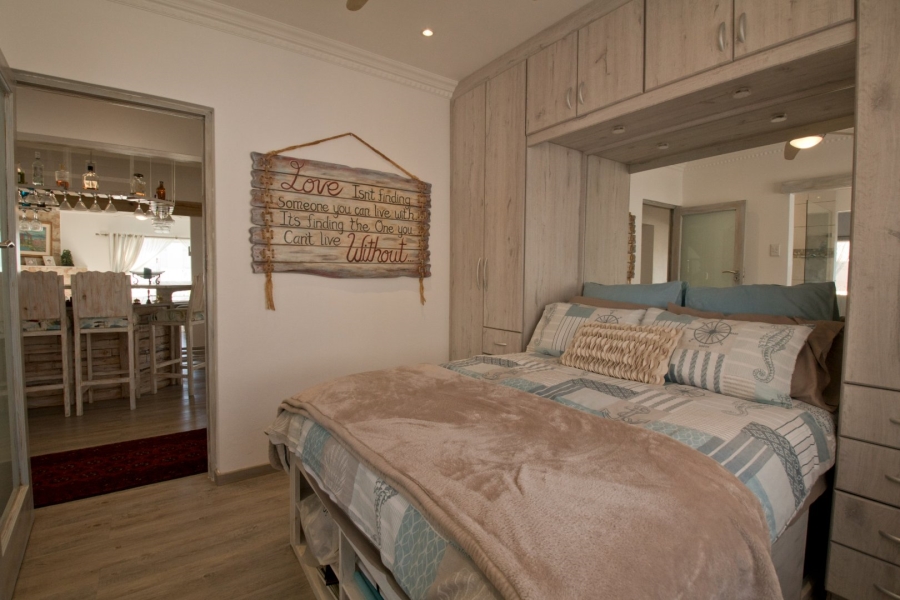 4 Bedroom Property for Sale in Outeniqua Strand Western Cape